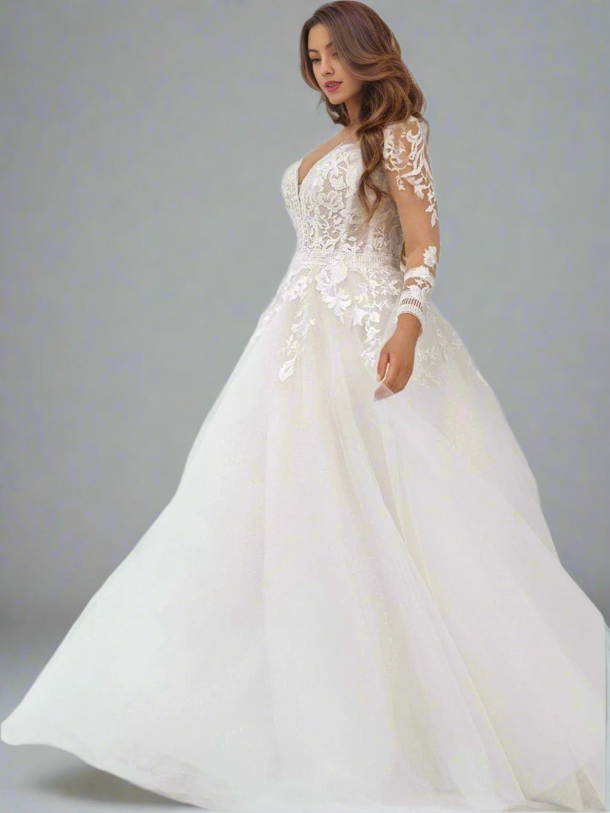 Front view of the Tania dress, highlighting the V-neckline and 3/4 lace sleeves.