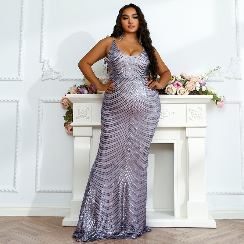 Curvy woman in Trumpet Silhouette of Purple Sequined Evening Dress
