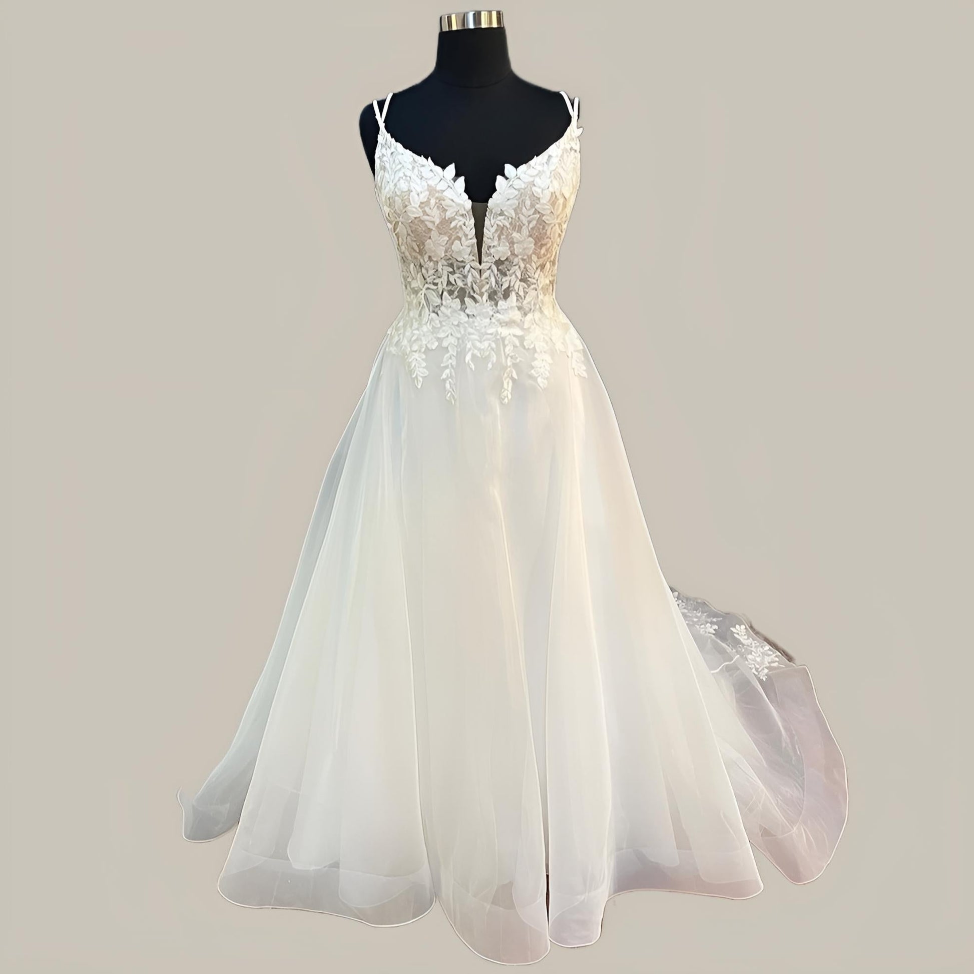 DOTTIE Wedding Dress | Timeless Boho Elegance Lula Bridal DOTTIE Wedding Dress | Timeless Boho Elegance Lula Bridal