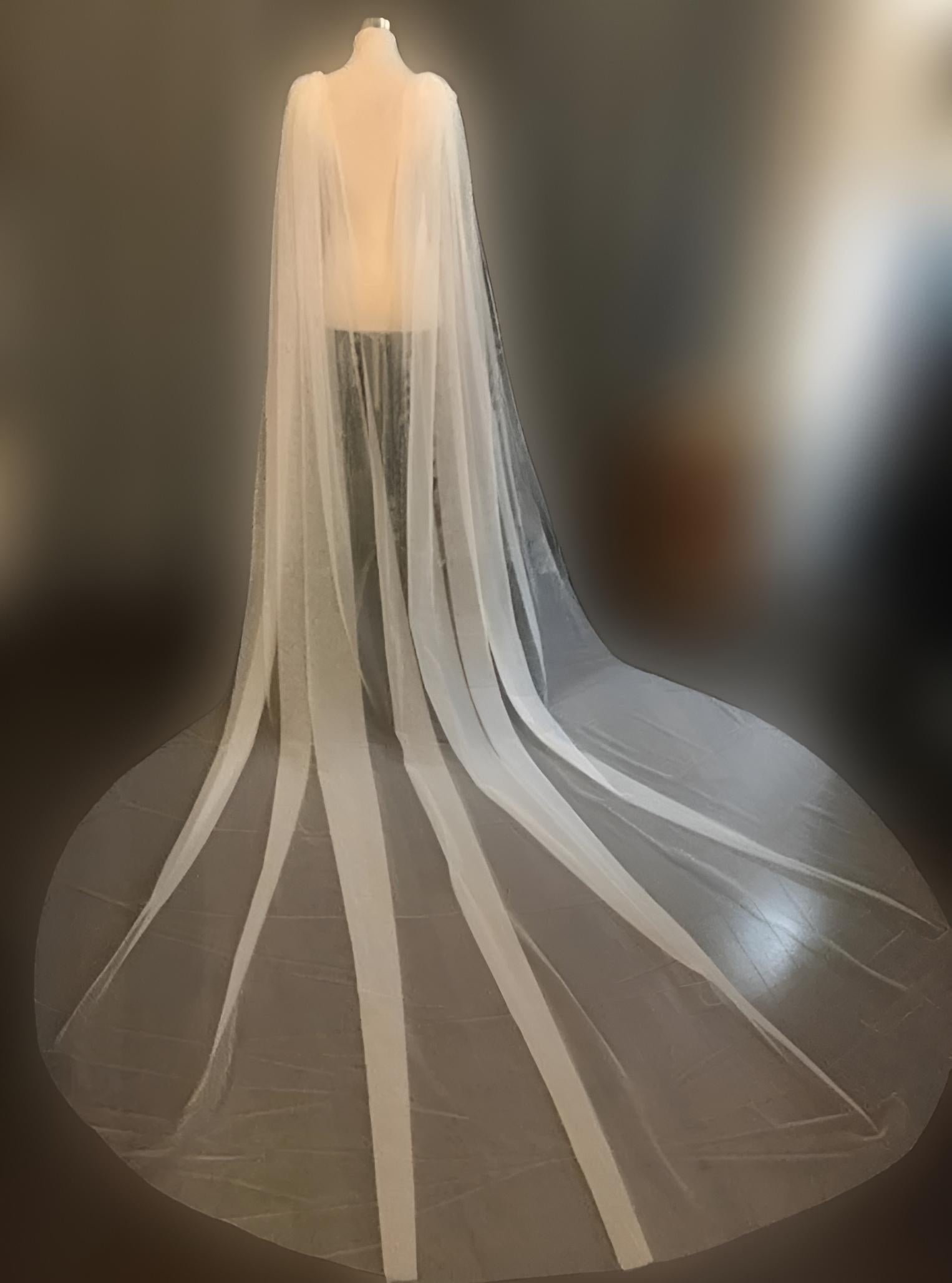 Voile 2024 epaule mariée