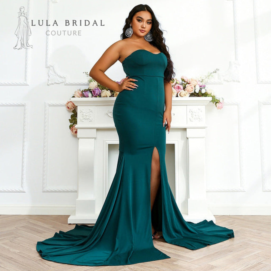 Emerald green plus size hotsell prom dress